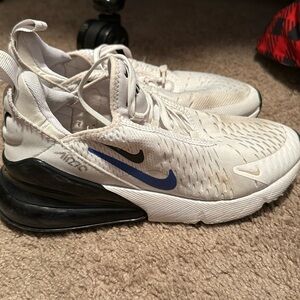 Air Max 270